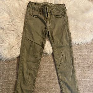 American Eagle cropped pants